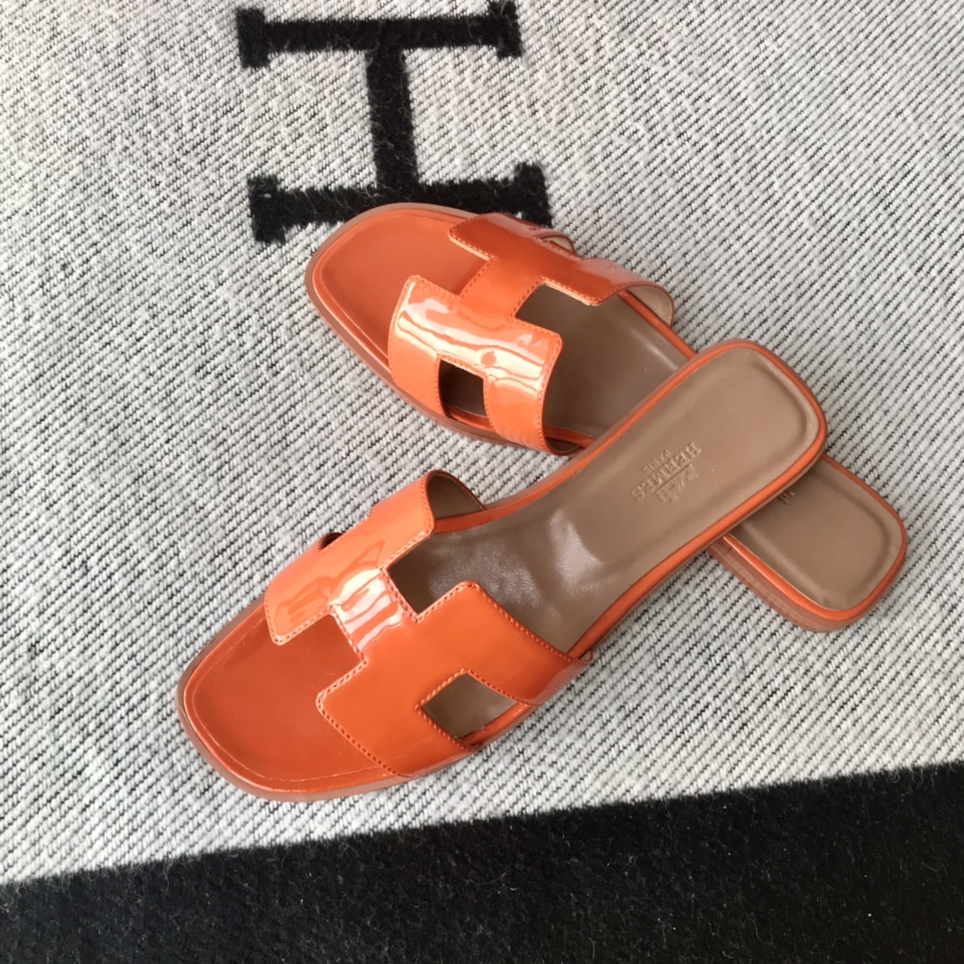 에르메스 올수공 오란 슬리퍼 샌들 페이던트 30